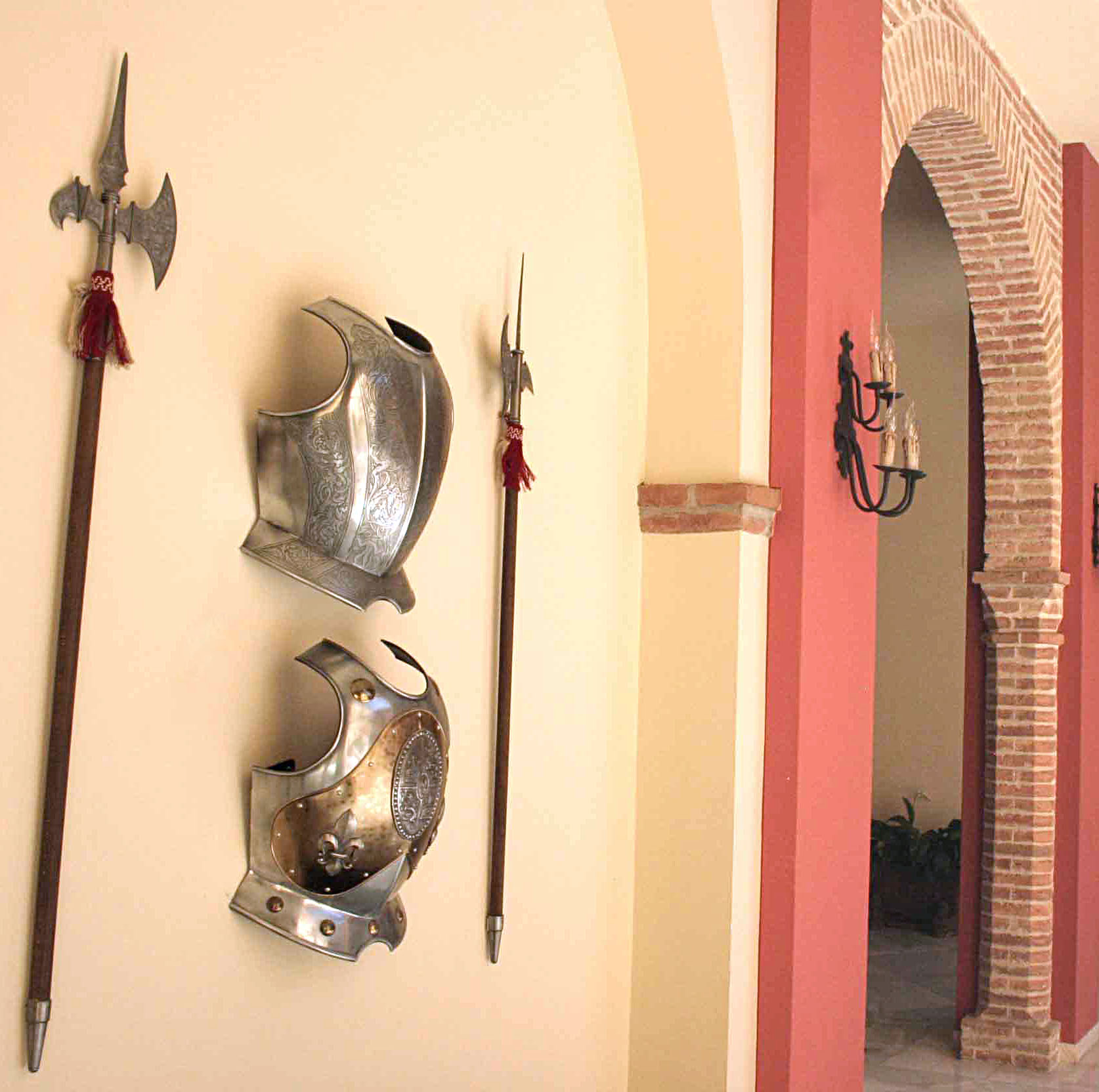 armadura-hotel-alcazar-de-la-reina